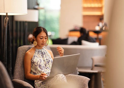 Gioi nha giau khong con thong tri phong cho san bay hinh anh