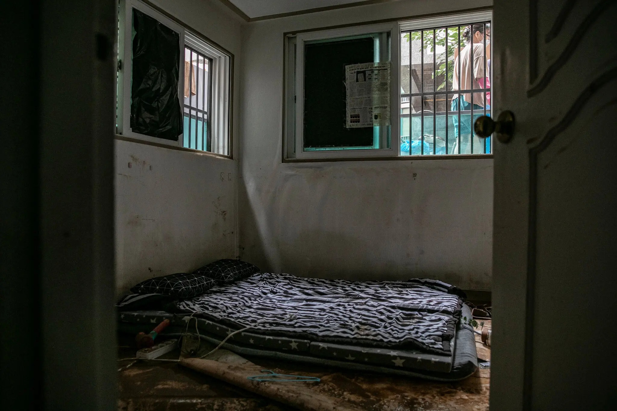 Cai chet cua mot gia dinh ngheo trong tran lut lich su o Seoul hinh anh