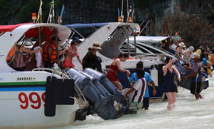 Dao o Thai Lan bi pha nat vi mot bo phim hinh anh