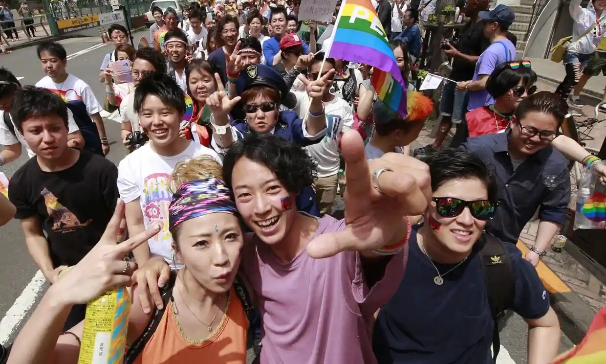 hon nhan dong gioi anh 1