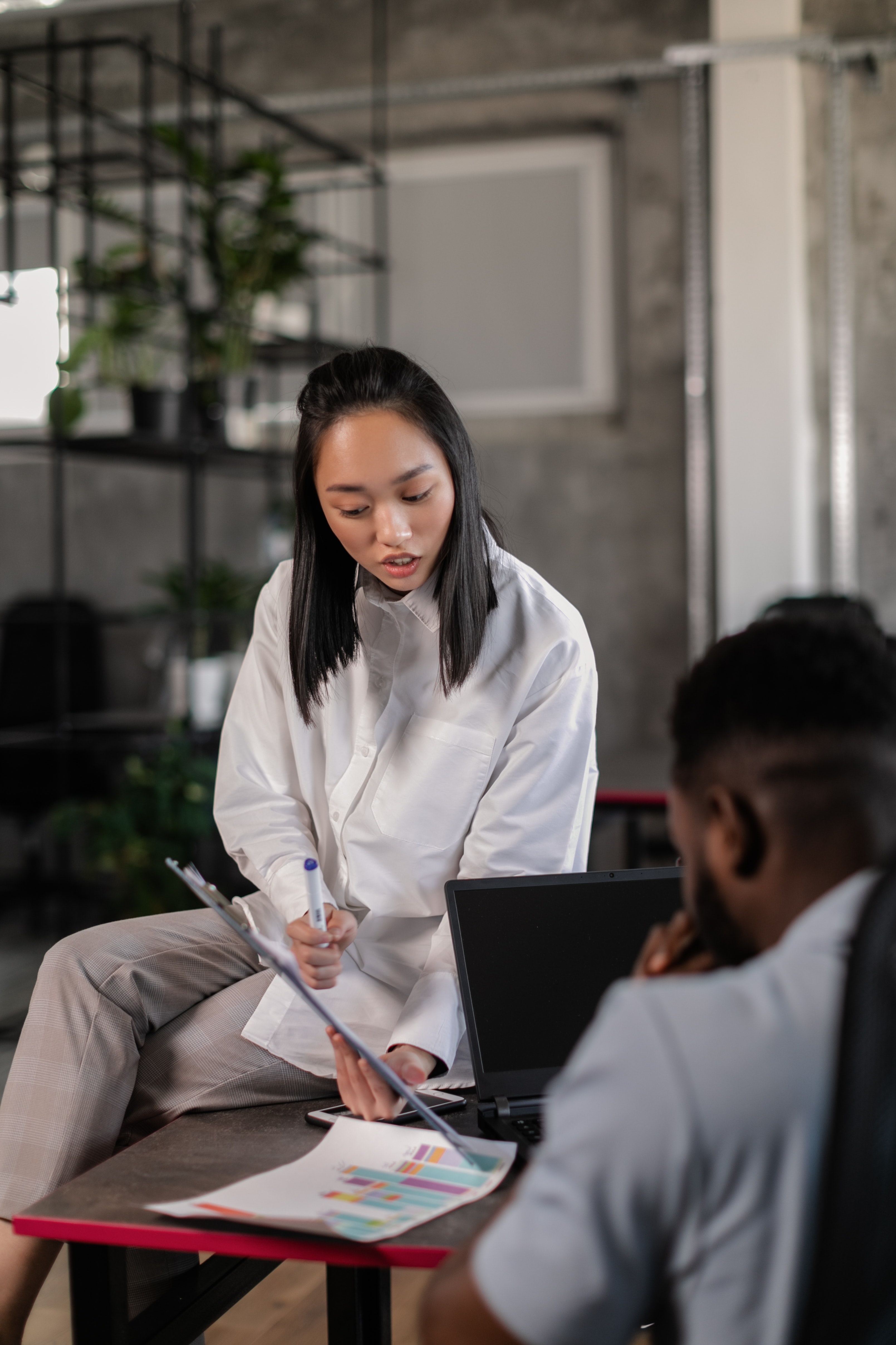 người hướng nội đi làm ảnh 15 nguoi huong noi di lam anh 15