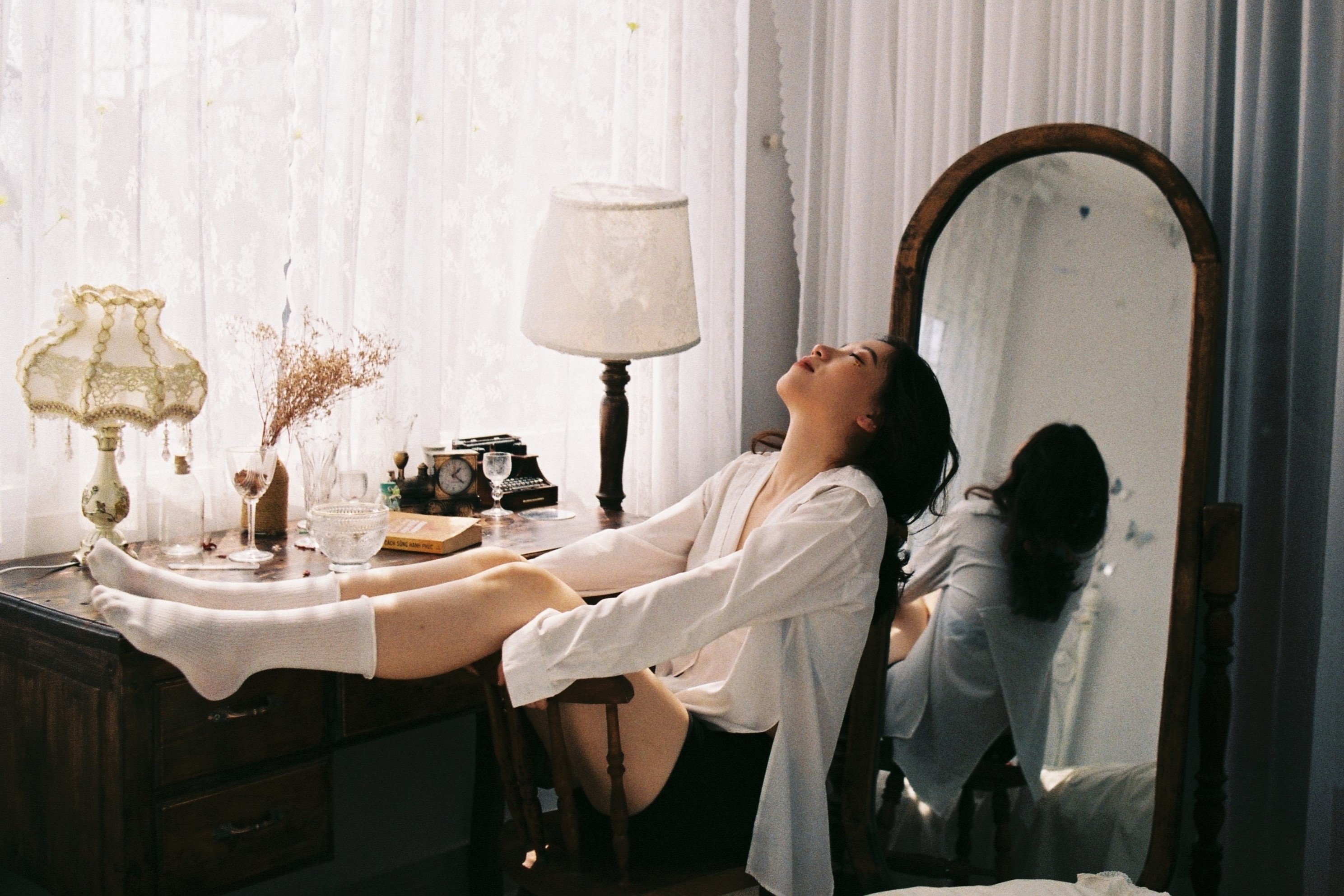 Ban gap dung nguoi nhung van khong hanh phuc hinh anh