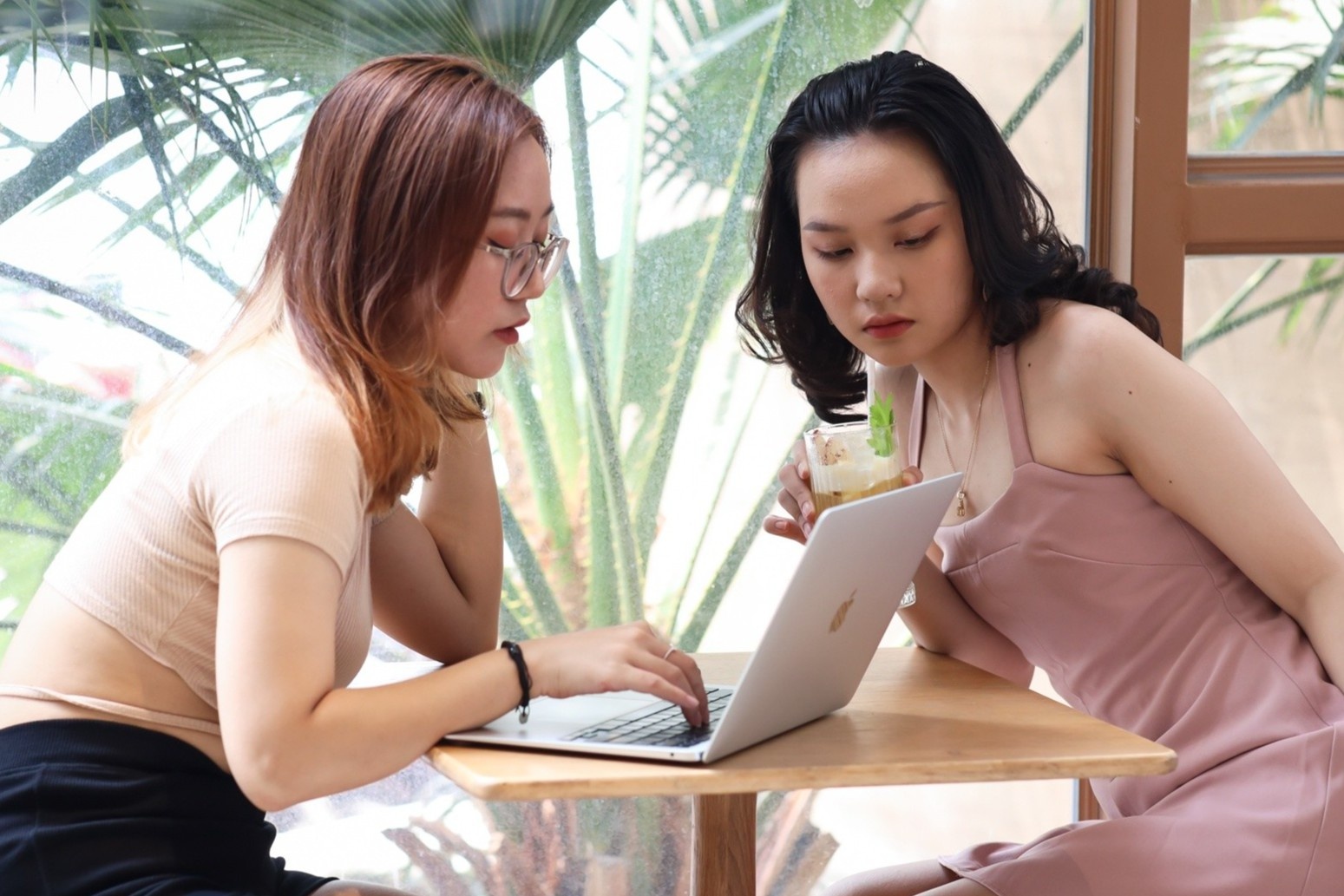 Ruoc rac roi, kho tim viec khi len mang noi xau cong ty cu hinh anh