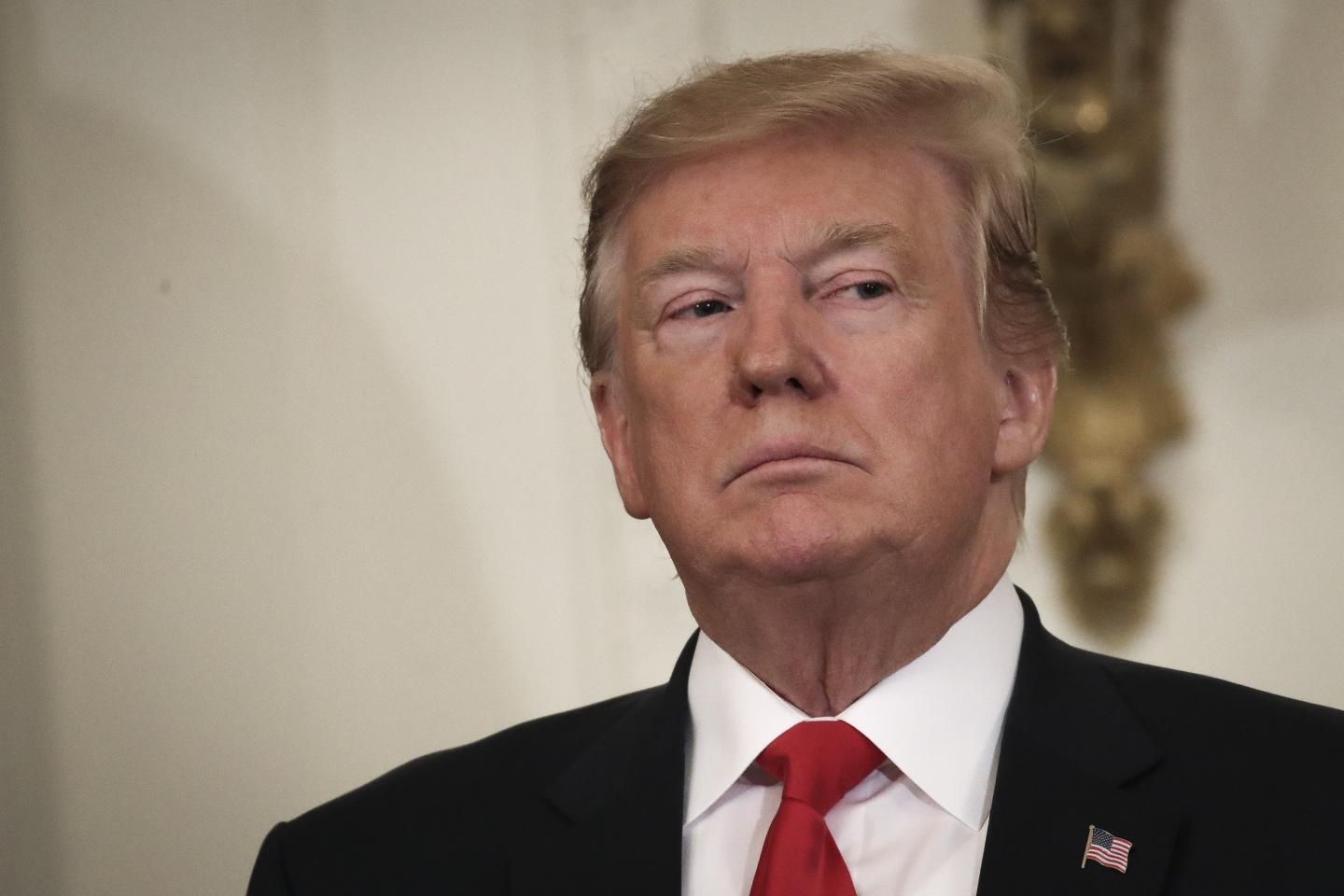 Hop rieng CEO Twitter, ong Trump than phien vi mat luot theo doi hinh anh