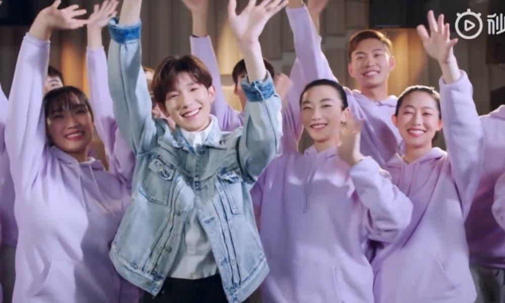 Trung Quoc lam MV ca ngoi he thong 'cham diem cong dan' hinh anh