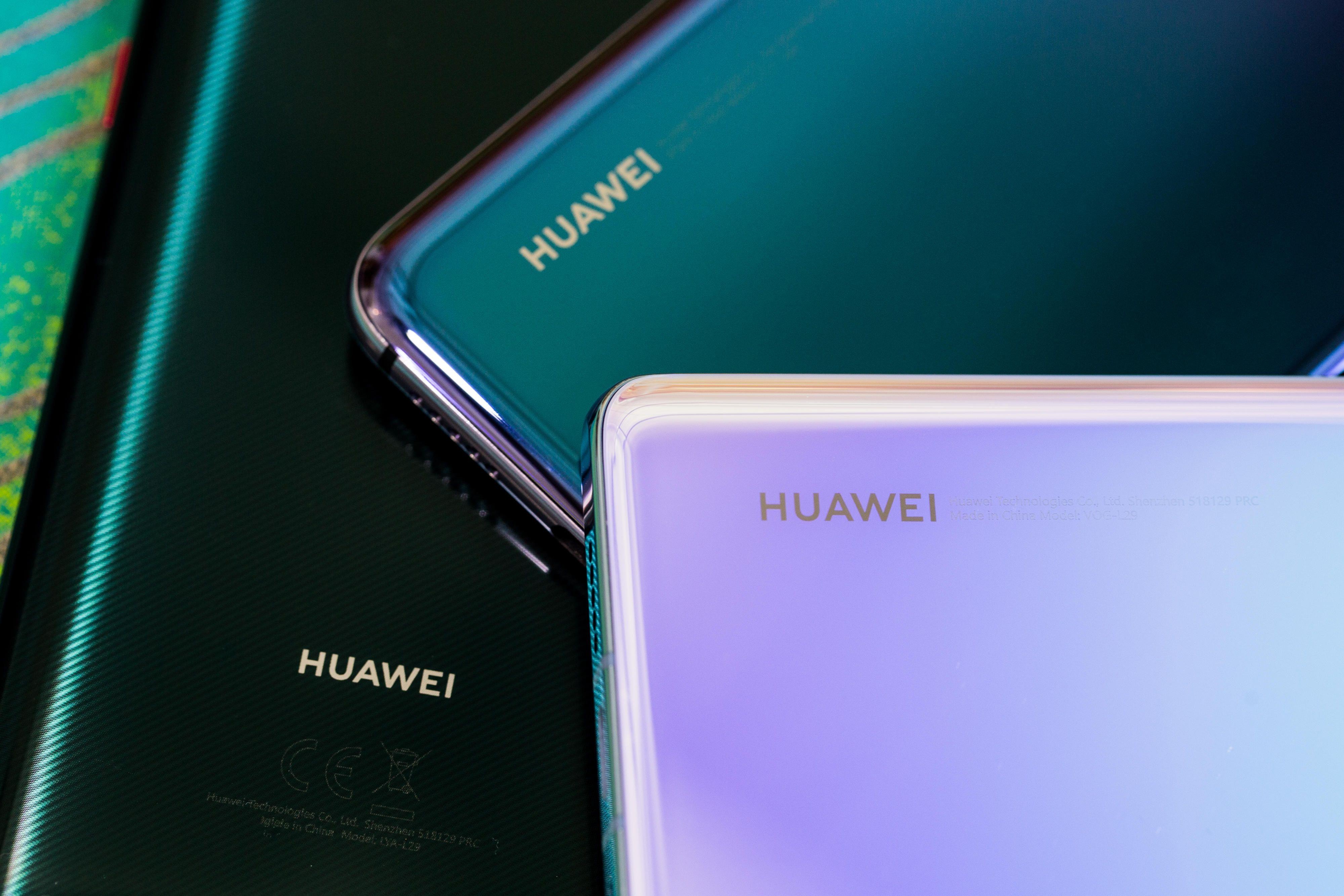 Huawei: 'Chung toi khong cat giam san xuat smartphone' hinh anh