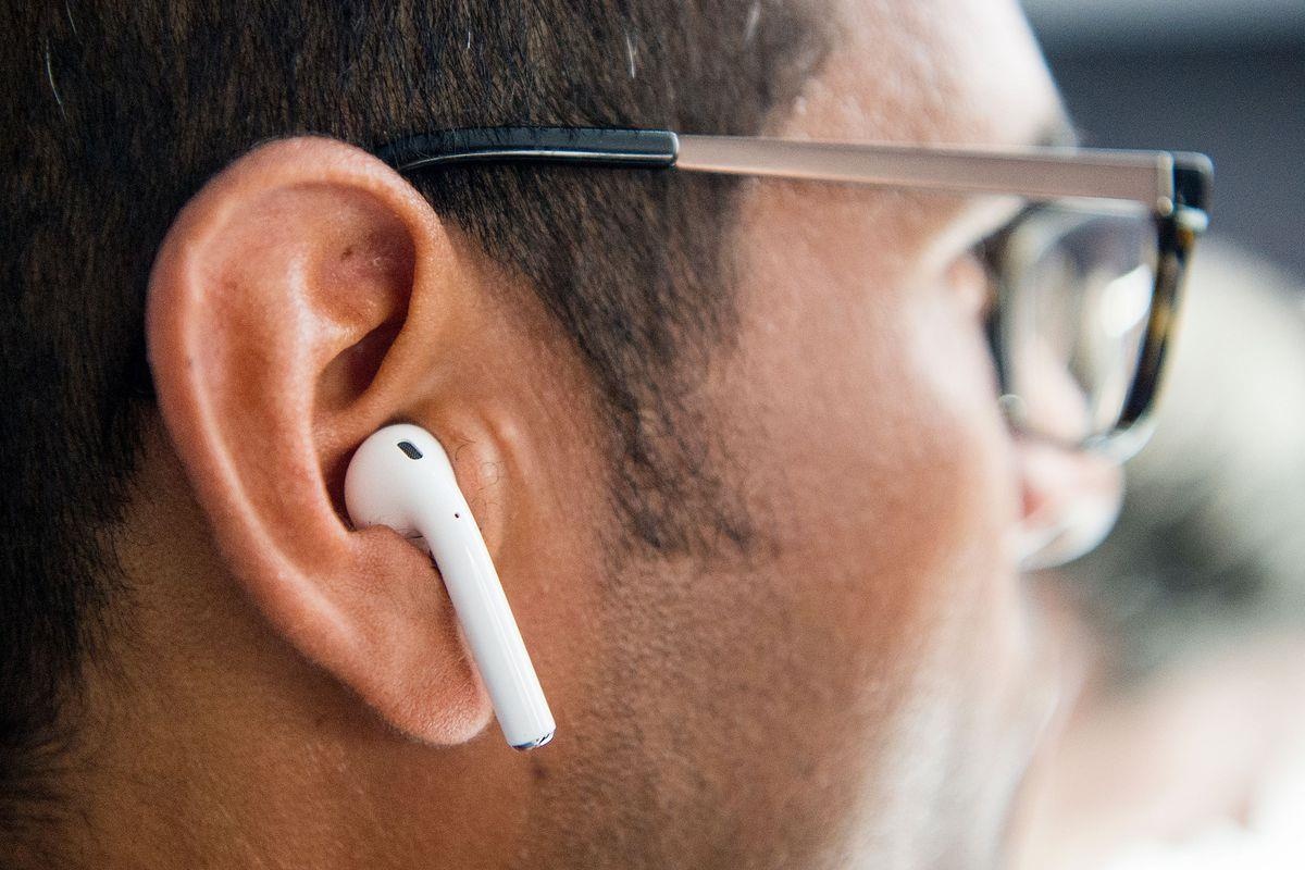 Nhieu nguoi khong chiu bo AirPods ngay ca khi dang 'may mua' hinh anh