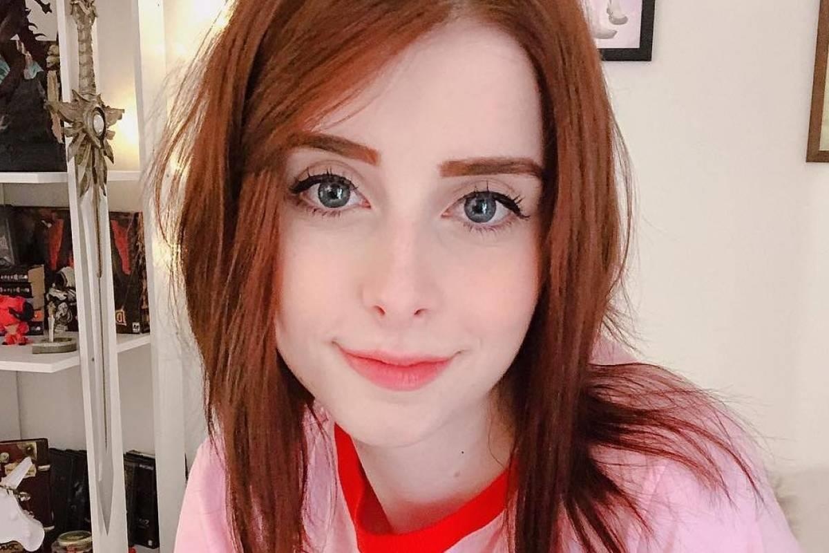 Nu streamer bi Razer cham dut hop dong vi goi dan ong la 'rac ruoi' hinh anh