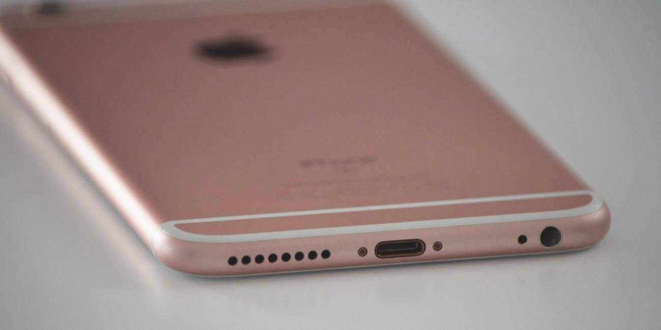 Qua nua 2019 roi, Apple nen khai tu dieu dang ghet nay tren iPhone hinh anh