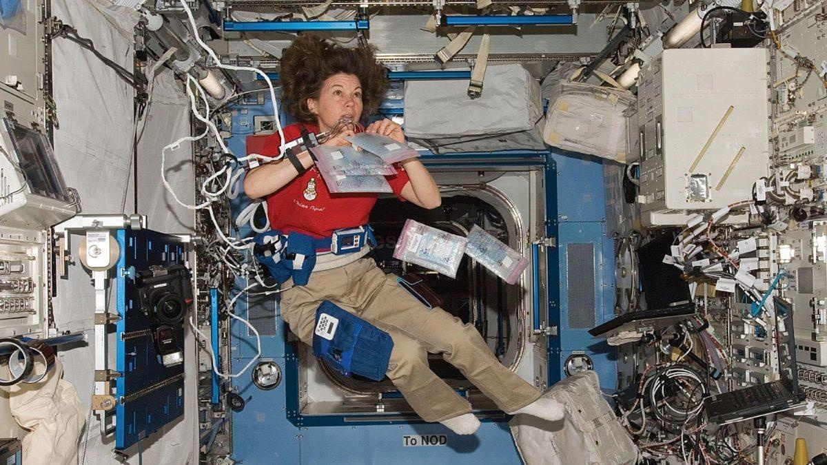 Trạm ISS xả rác ra vũ trụ ảnh 2 Tram ISS xa rac ra vu tru anh 2