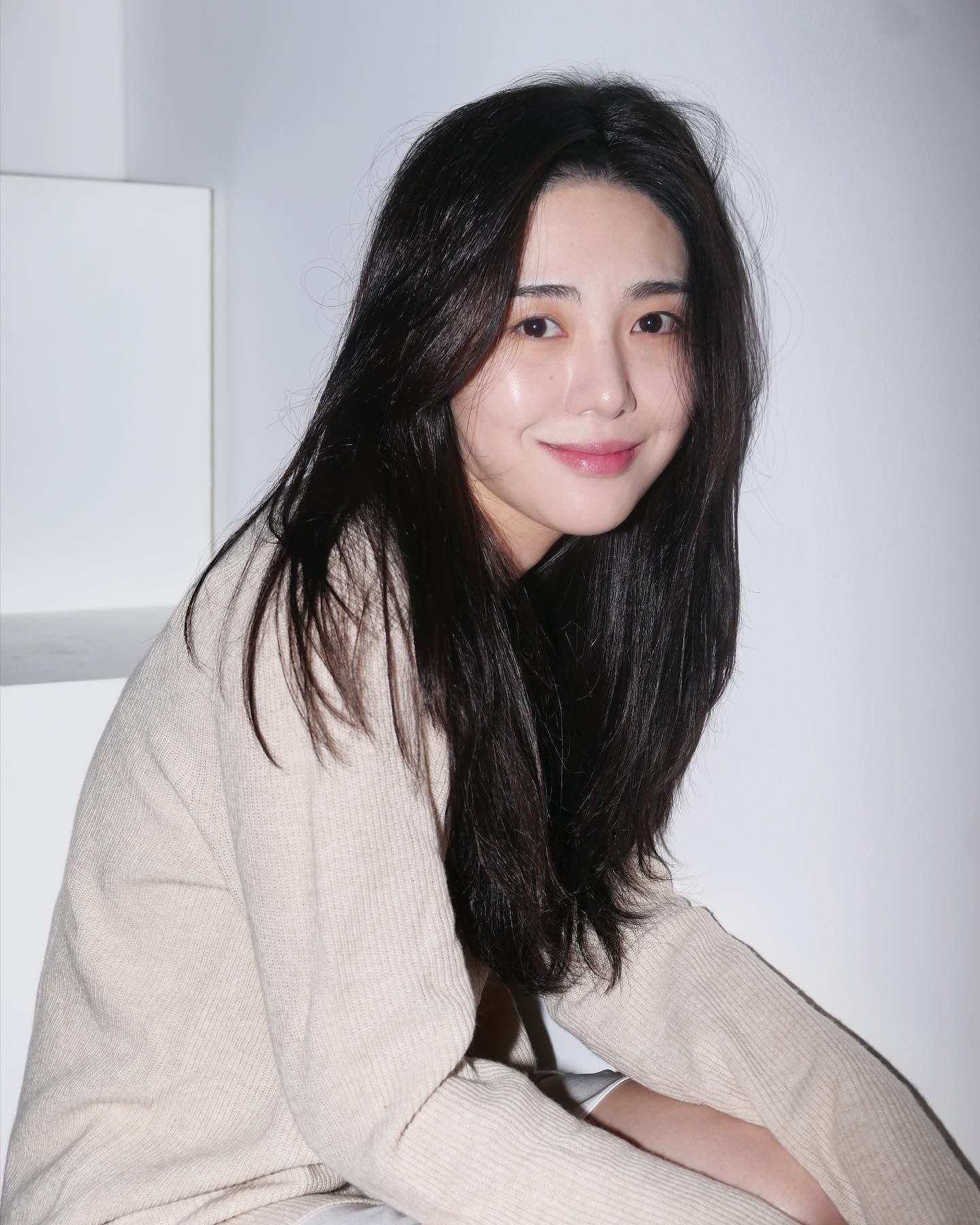 Mina AOA tự tử ảnh 1 Mina AOA tu tu anh 1
