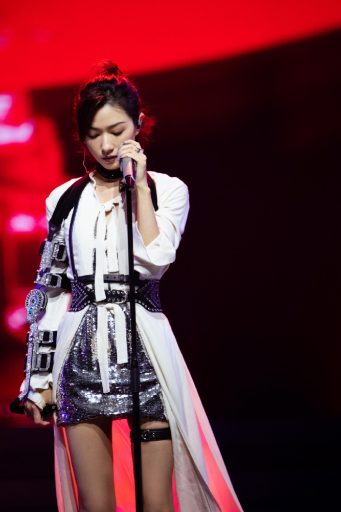 Van Thien tai nan xe anh 1