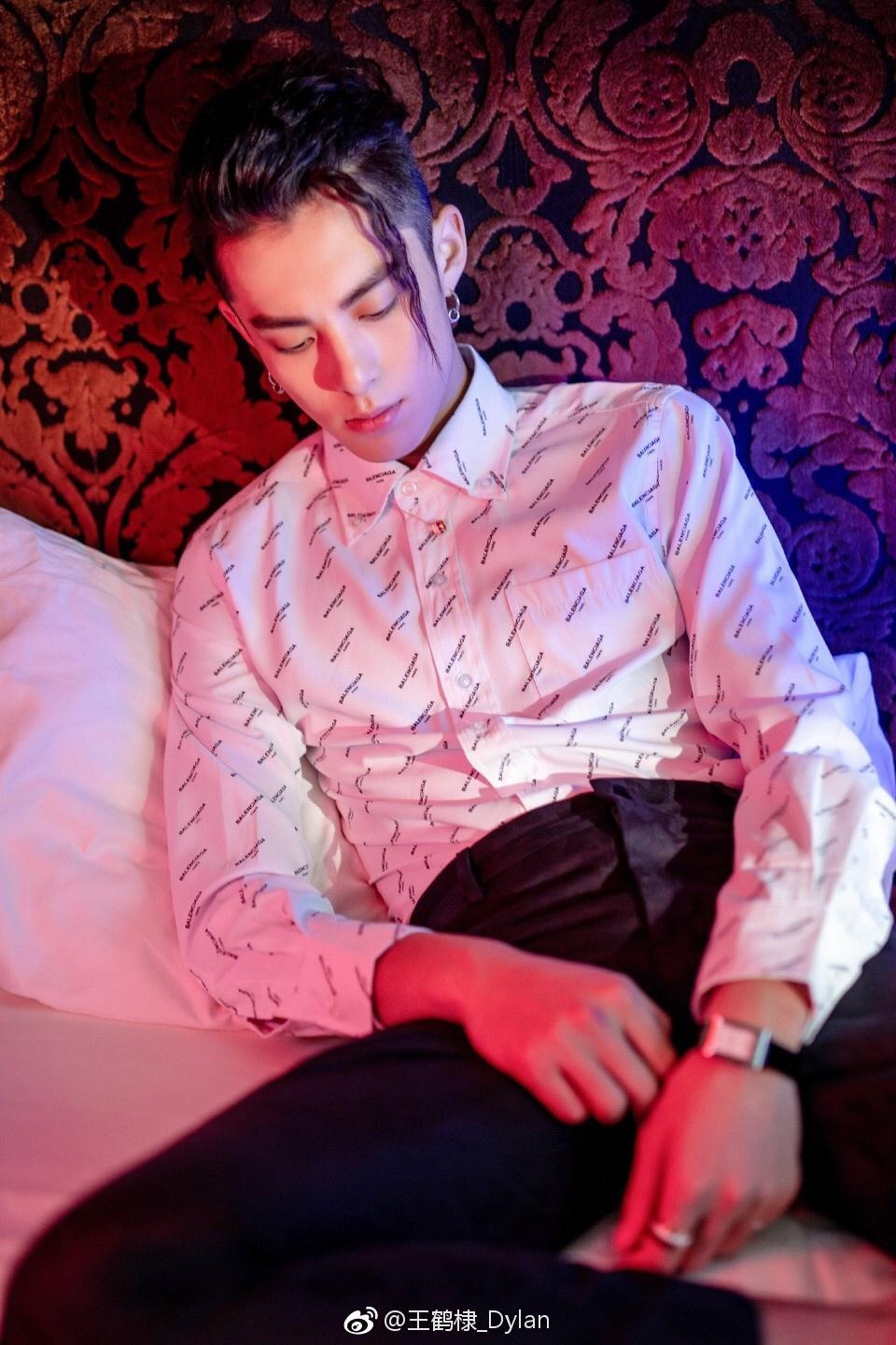 Quá khứ nổi loạn của mỹ nam Vườn sao băng 2018 ảnh 7 Qua khu noi loan cua my nam Vuon sao bang 2018 anh 7