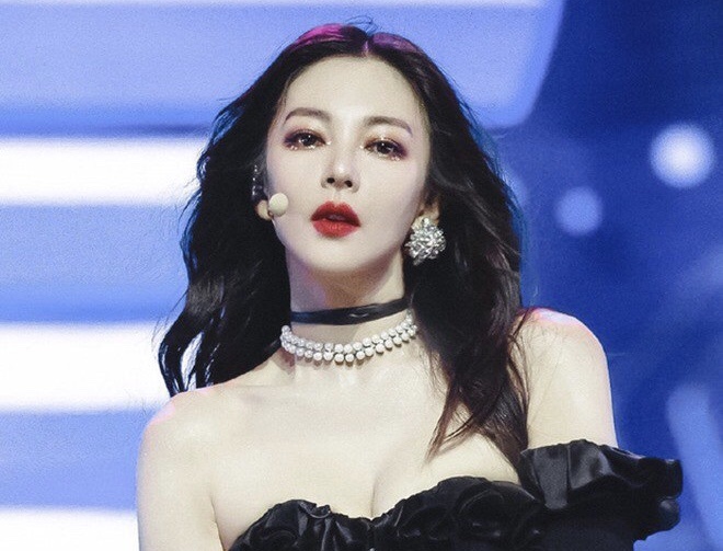 Nhom nhac ‘chi dai’ Trung Quoc bat hoa ngay khi thanh lap hinh anh