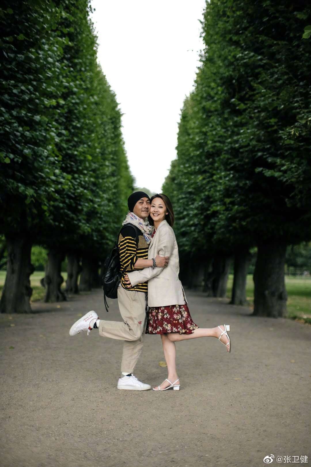 Vo chong Truong Ve Kien van hanh phuc du khong co con anh 1