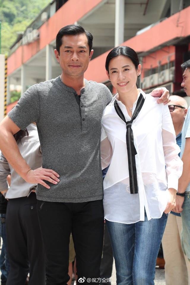 Co Thien Lac va Tuyen Huyen tai hop trong Doi chong tham nhung anh 1