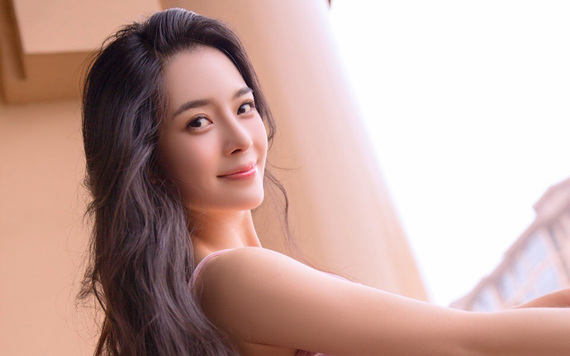 Nu chinh Truong An Nac lam thi phi anh 6