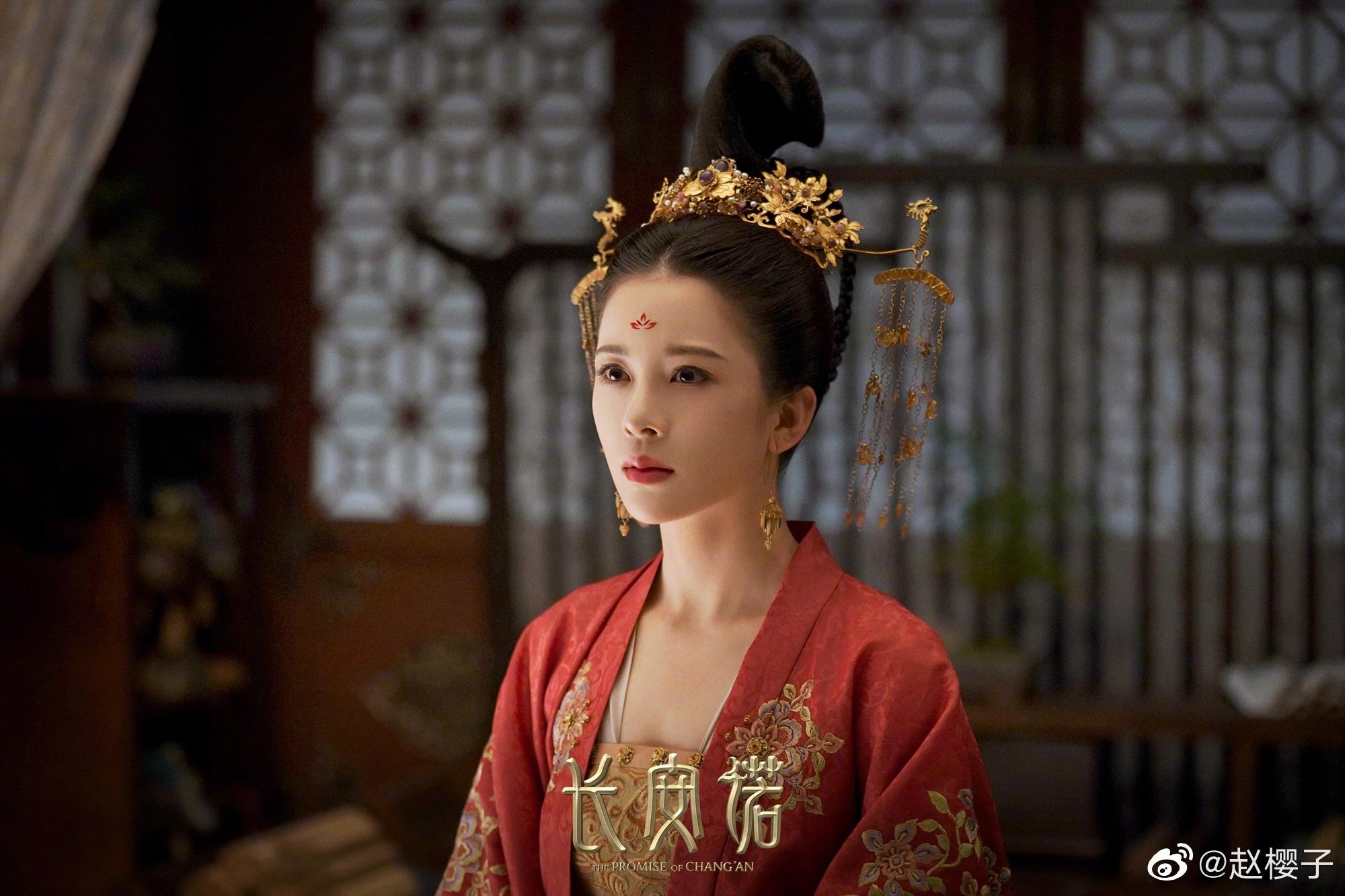 Nu chinh Truong An Nac lam thi phi anh 1