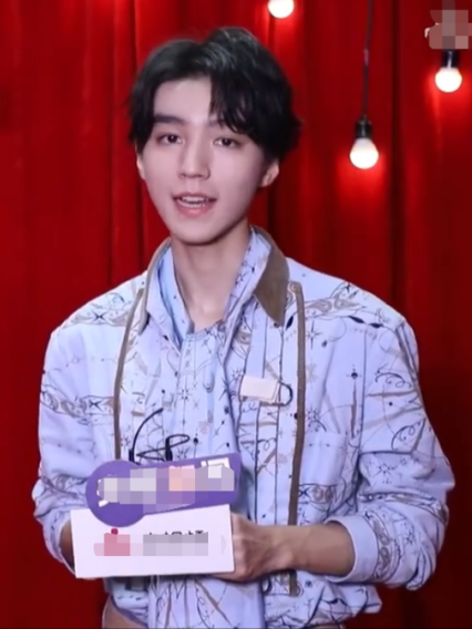 Vương Tuấn Khải giảm cân để đóng phim ảnh 1 Vuong Tuan Khai giam can de dong phim anh 1