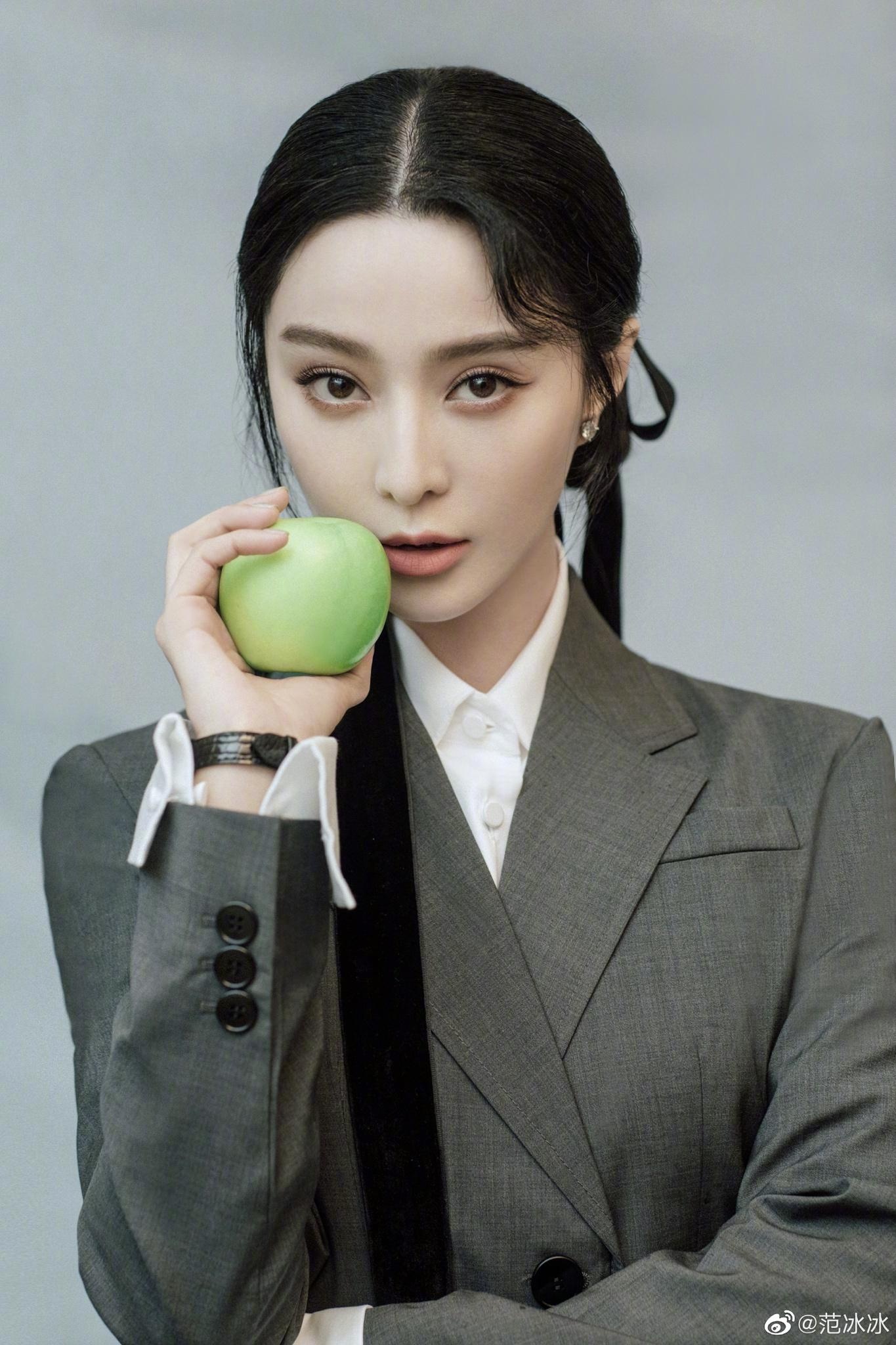 Pham Bang Bang tro lai anh 1