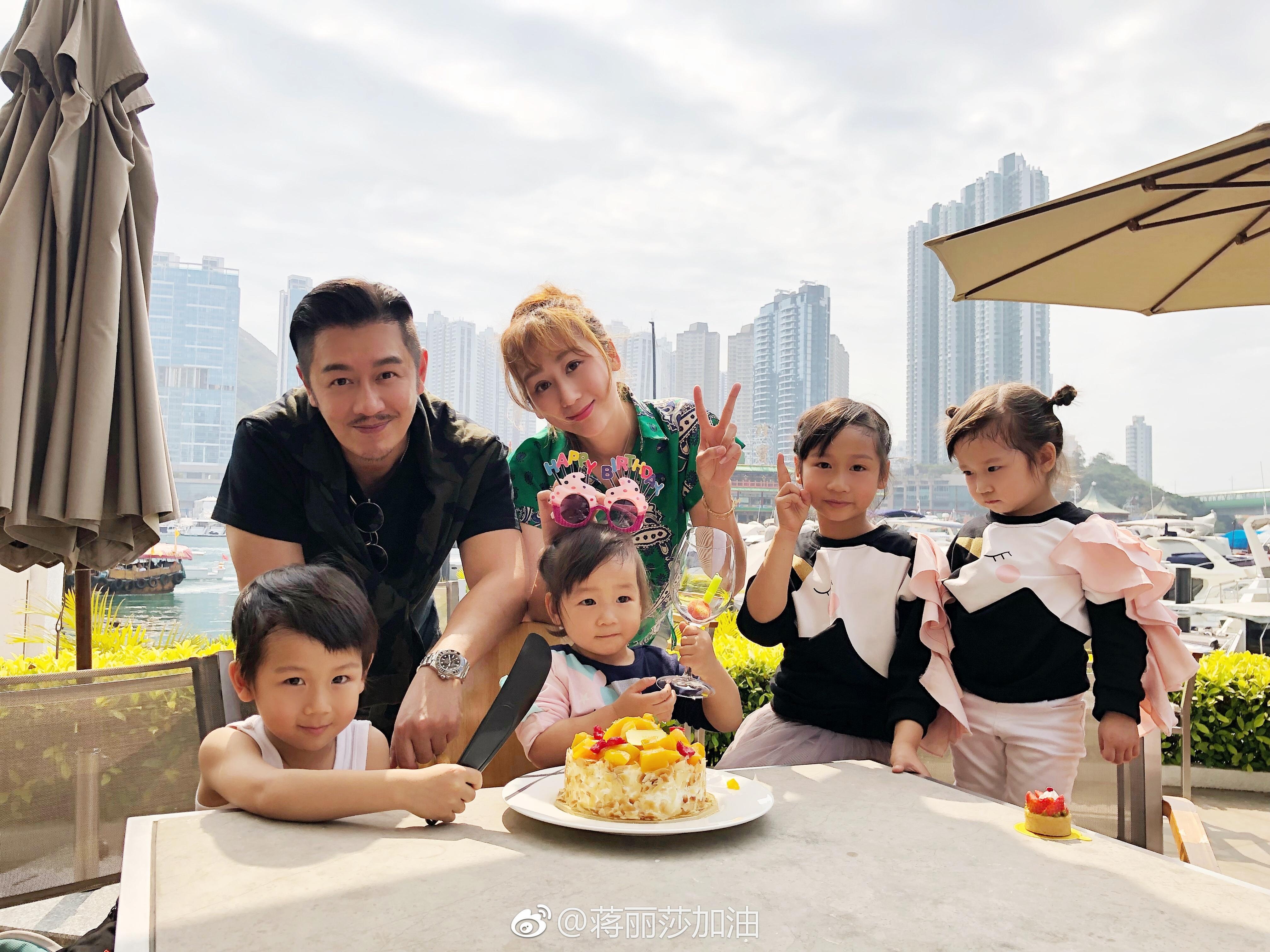 Vo Tran Hao Dan bi nghi ban hang gia anh 3