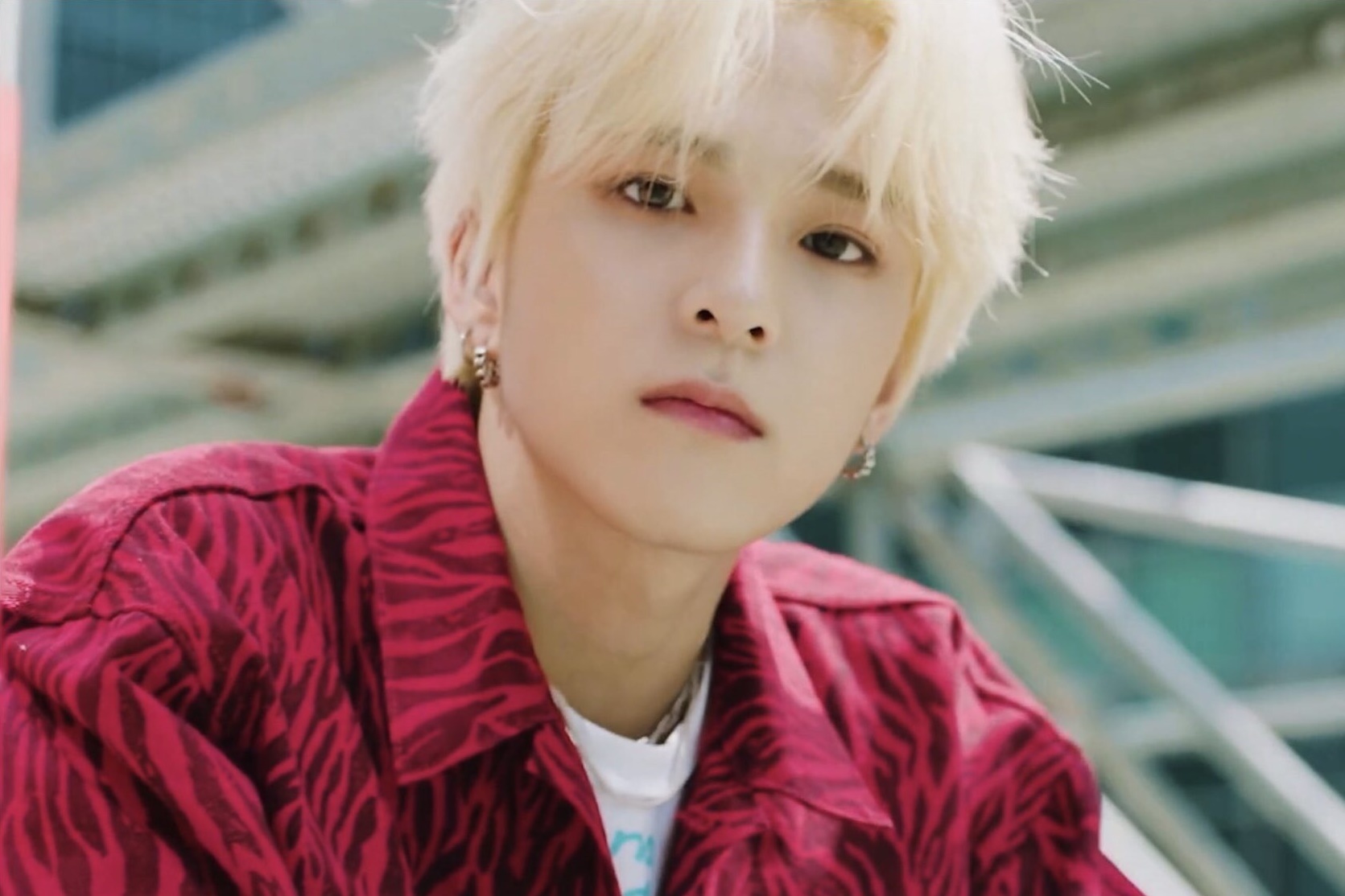 Nhom nhac TREASURE bi chi trich thieu ton trong tien boi hinh anh