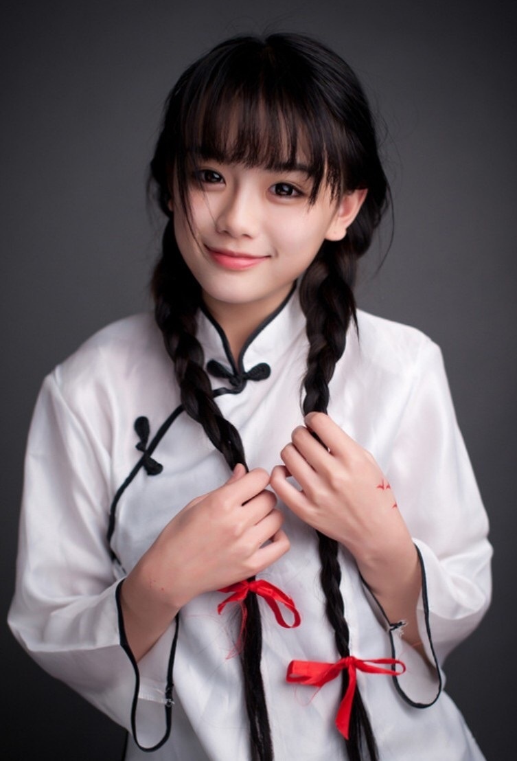 Con đường thành sao của hot girl Trung Quốc ảnh 3 Con duong thanh sao cua hot girl Trung Quoc anh 3