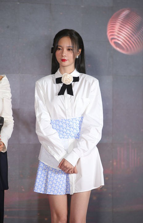 Nhan sắc thật của sao Hoa ngữ tại Kim Ưng 2020 ảnh 11 Nhan sac that cua sao Hoa ngu tai Kim Ung 2020 anh 11