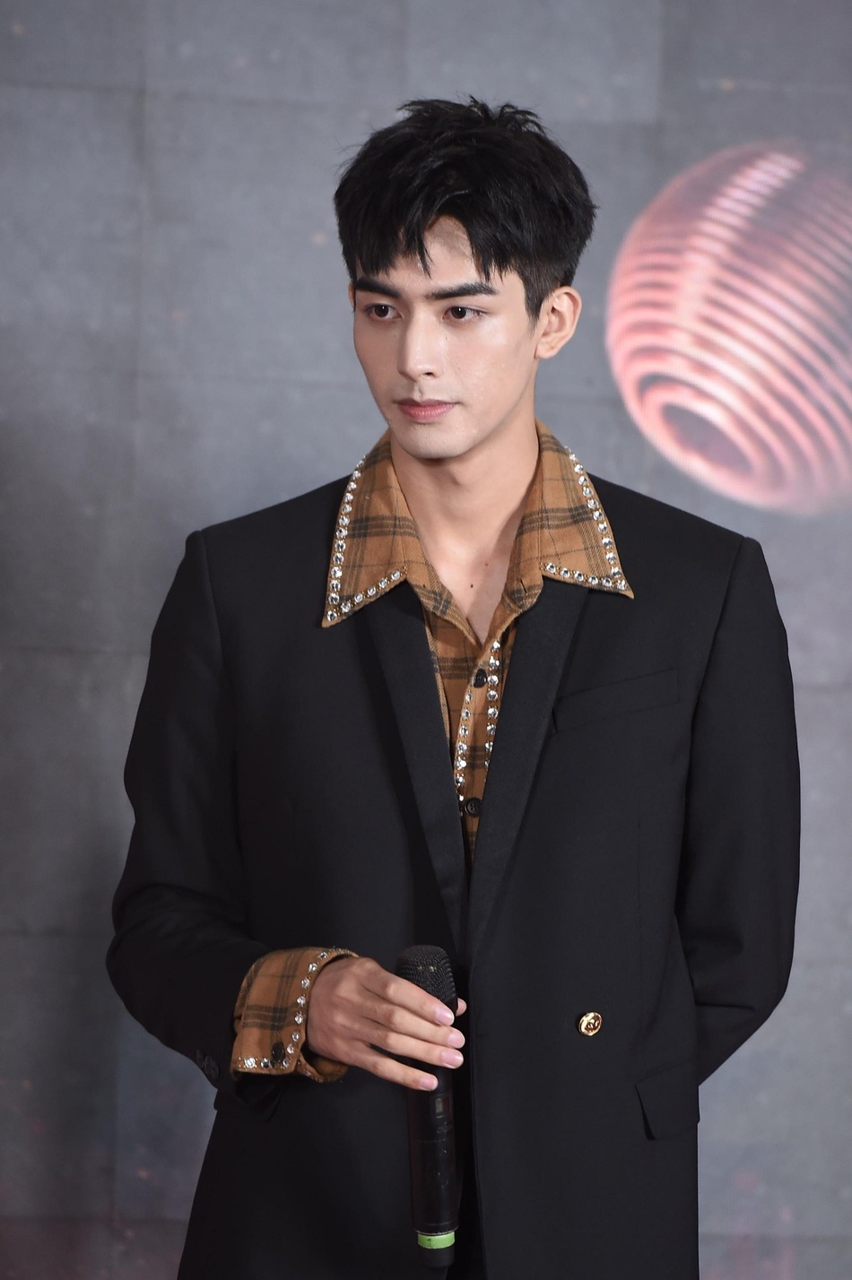 Nhan sac that cua sao Hoa ngu tai Kim Ung 2020 anh 5