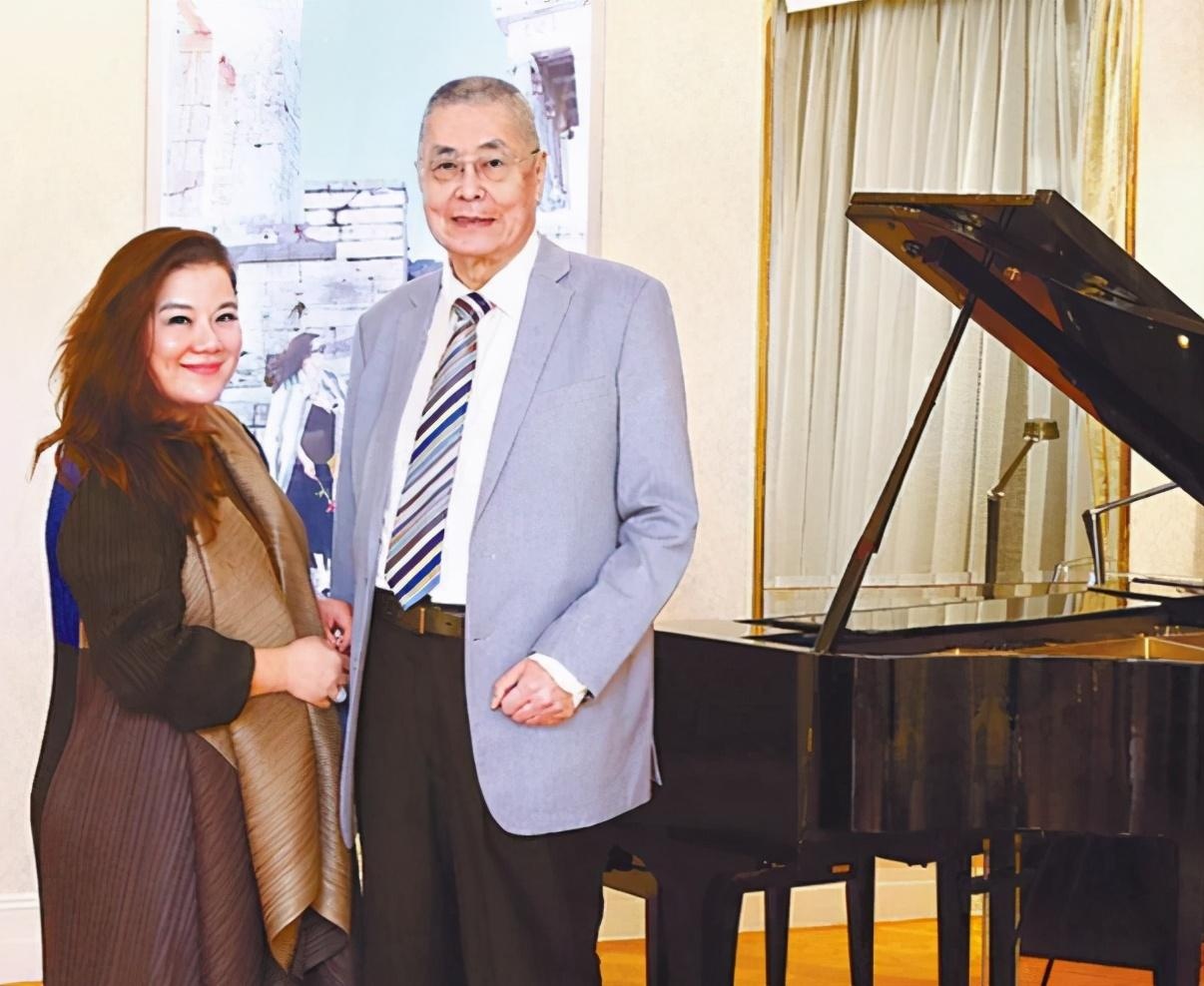 Bac thay piano Trung Quoc lam cha o tuoi 81 anh 3