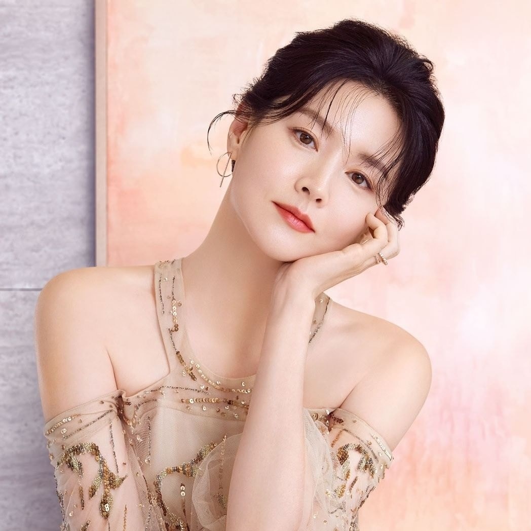 Hon nhan cua nhung my nhan Han lay chong giau anh 1