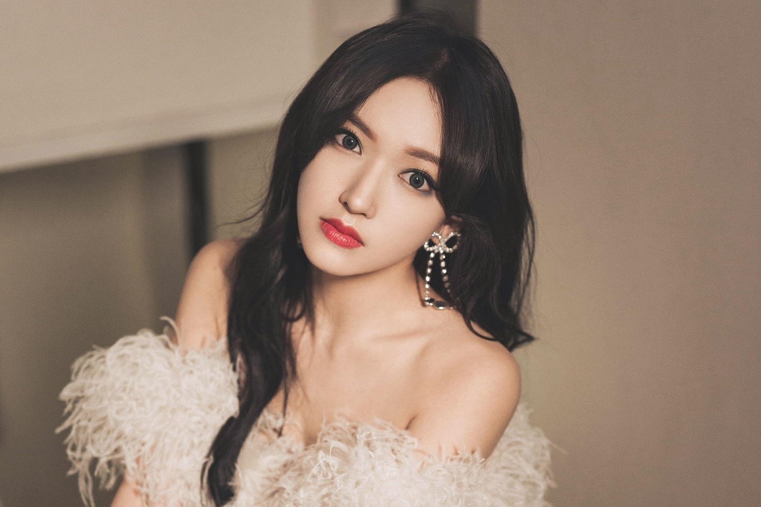 Nu than tuong nguoi Hoa noi bat trong nhom nhac Han Quoc hinh anh