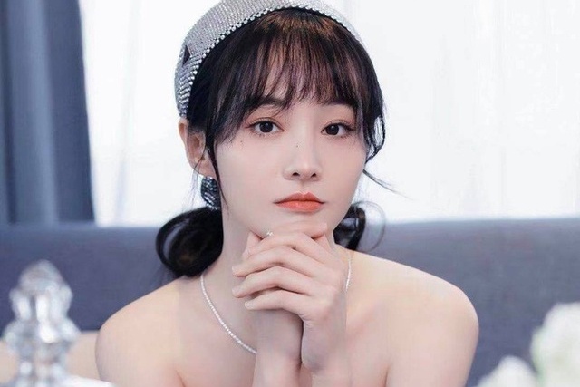 Trinh Sang hien ra sao sau khi bi duoi khoi showbiz? hinh anh