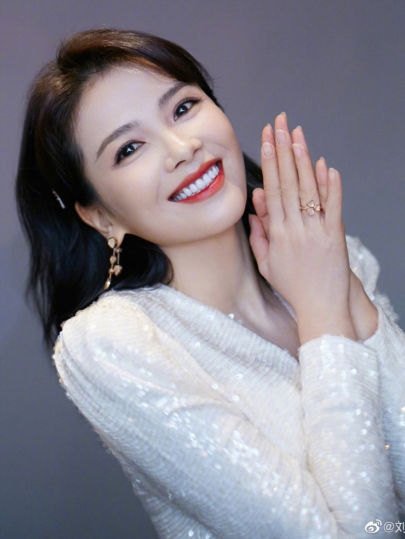 Hậu trường cảnh hôn của Lưu Đào và Châu Du Dân ảnh 8 Hau truong canh hon cua Luu Dao va Chau Du Dan anh 8