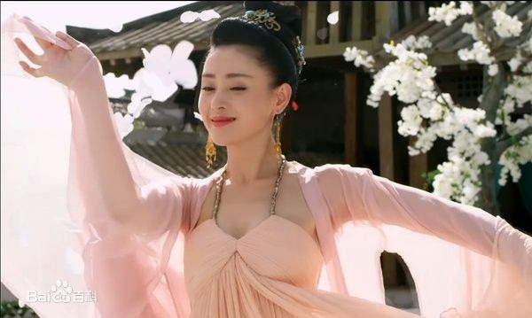 Khi e-kip phim co trang Trung Quoc ngheo nan va de dai hinh anh