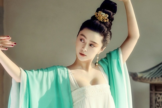 Lich su Trung Quoc bi bop meo trong phim co trang hinh anh