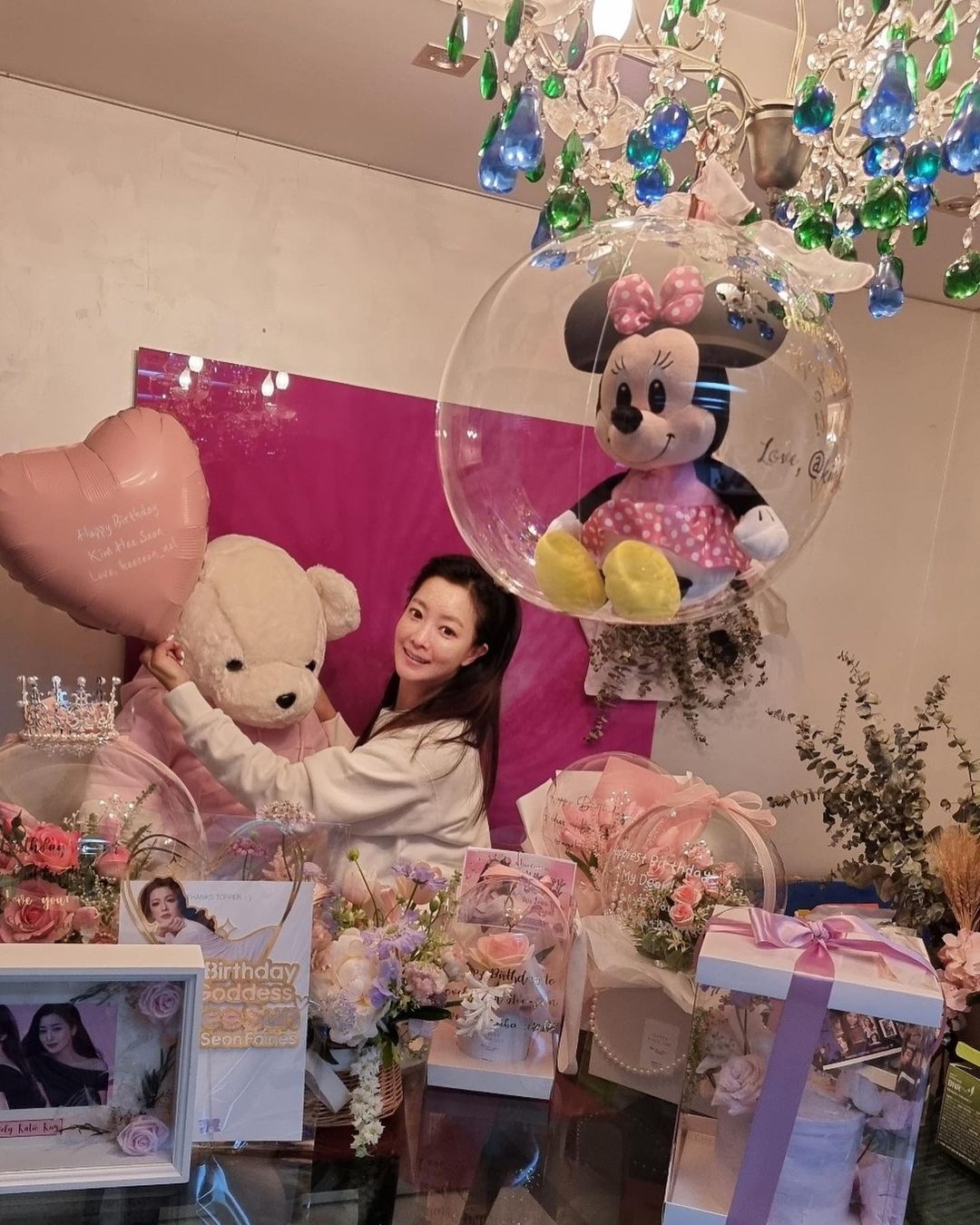 Nhan sac cua Kim Hee Sun anh 1