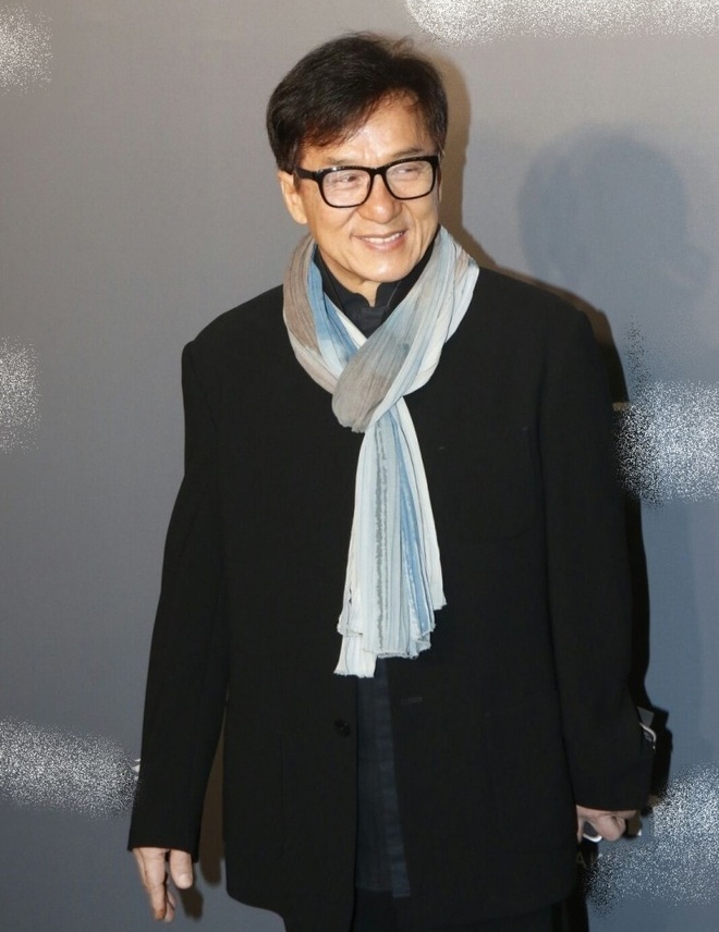 Nhung sao Trung Quoc bo ve giua su kien anh 6