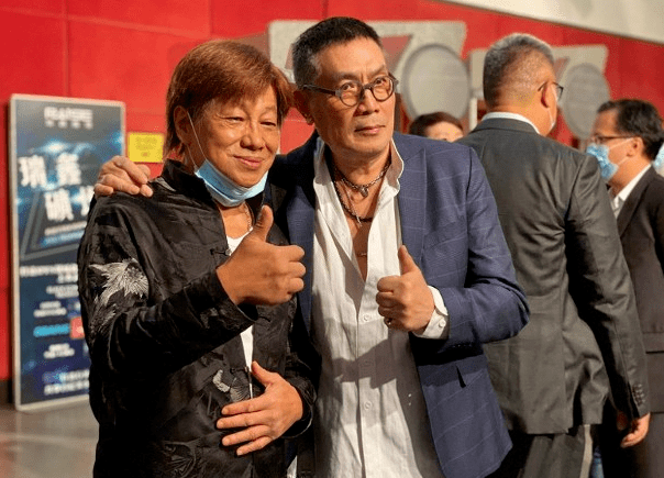 Nhung sao Trung Quoc bo ve giua su kien anh 8