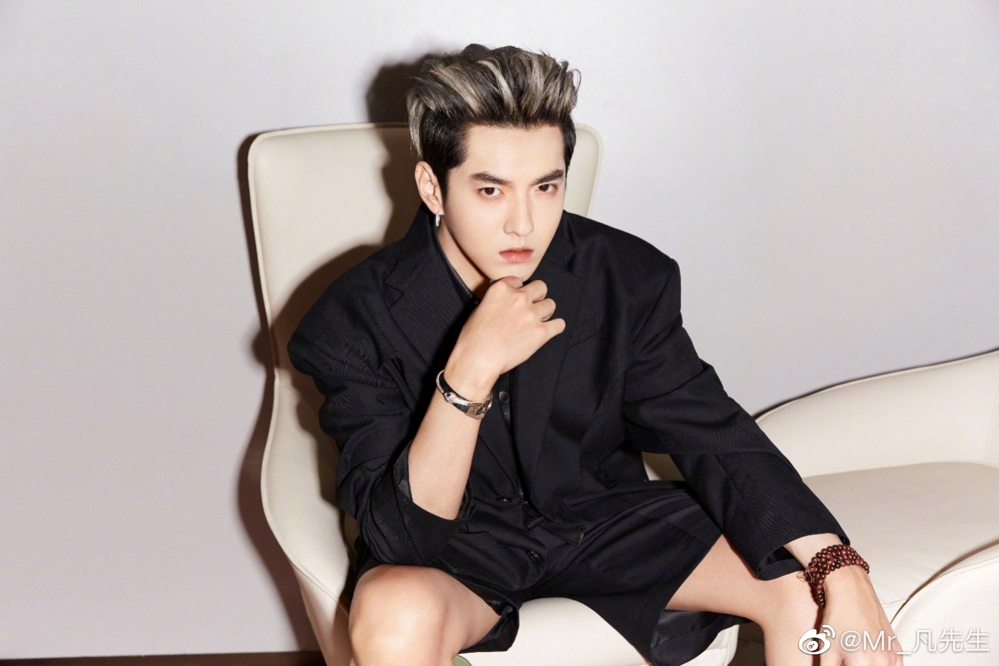 Ngo Diec Pham len tieng ve be boi san gai vi thanh nien anh 2