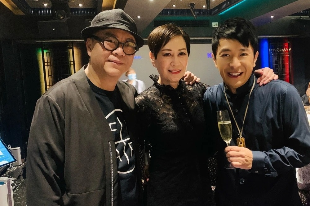 Au Duong Chan Hoa to chuc sinh nhat cho vo hinh anh