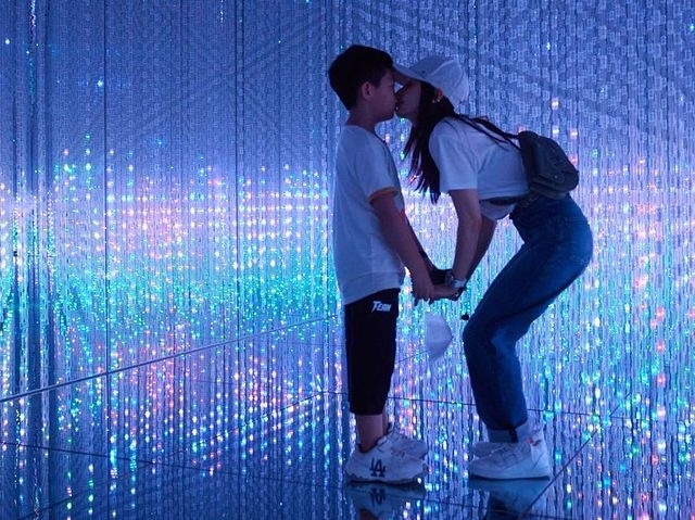 Vuong Tu Van dang anh con trai anh 1