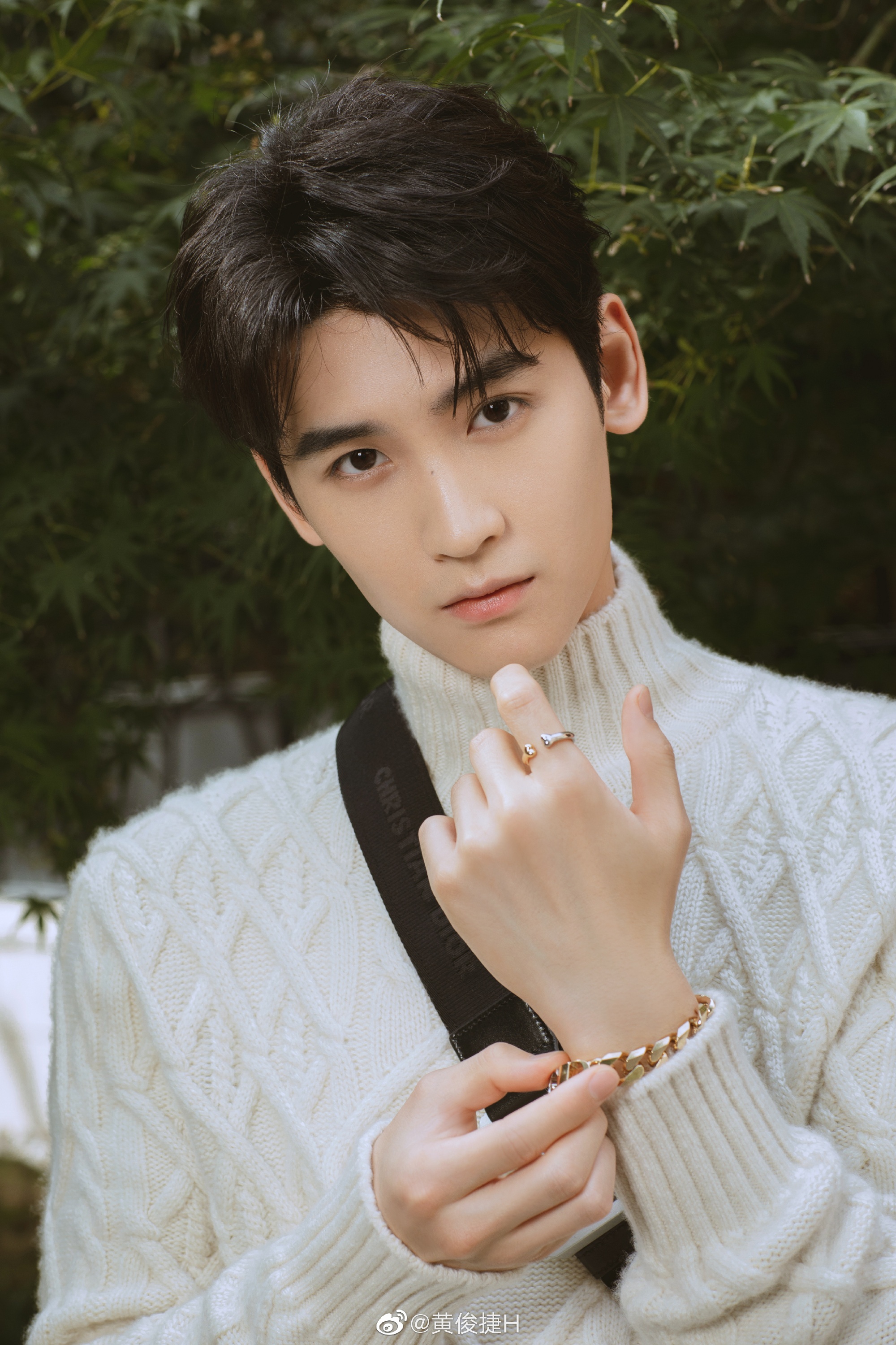 Sao nam Trung Quoc bi phanh phui doi song hon loan anh 11