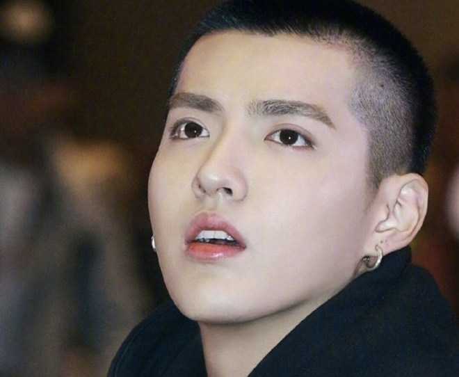 Khi nghe si tro thanh toi pham hinh anh