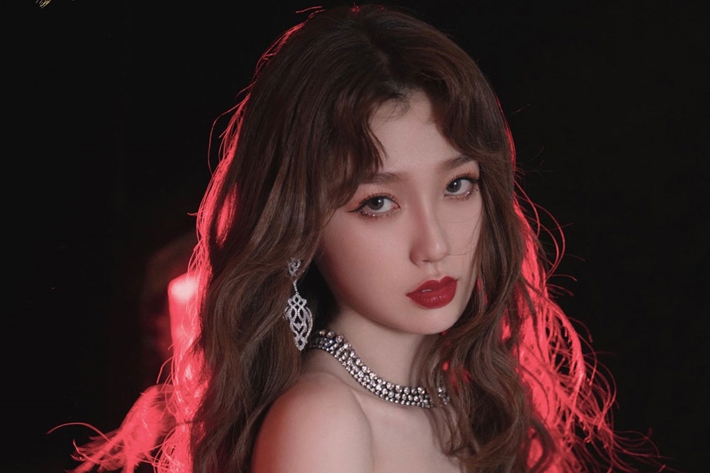 Nghe si Trung Quoc mat danh tieng o tuoi doi muoi hinh anh