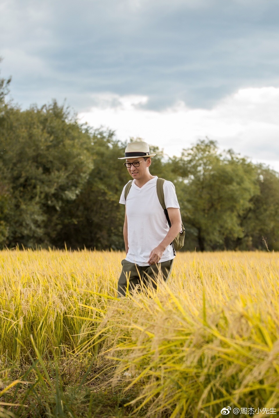 Sao 'Hoan Chau cach cach' - nguoi xuat gia,  nguoi bi tay chay anh 25