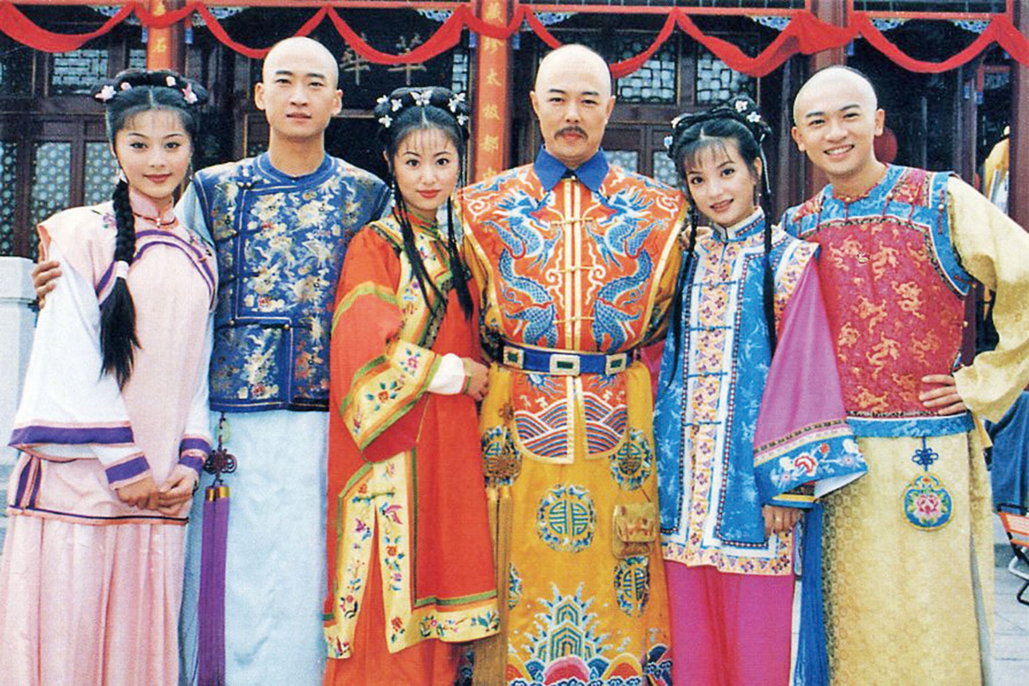 Sao 'Hoan Chau cach cach' - nguoi xuat gia,  nguoi bi tay chay anh 17