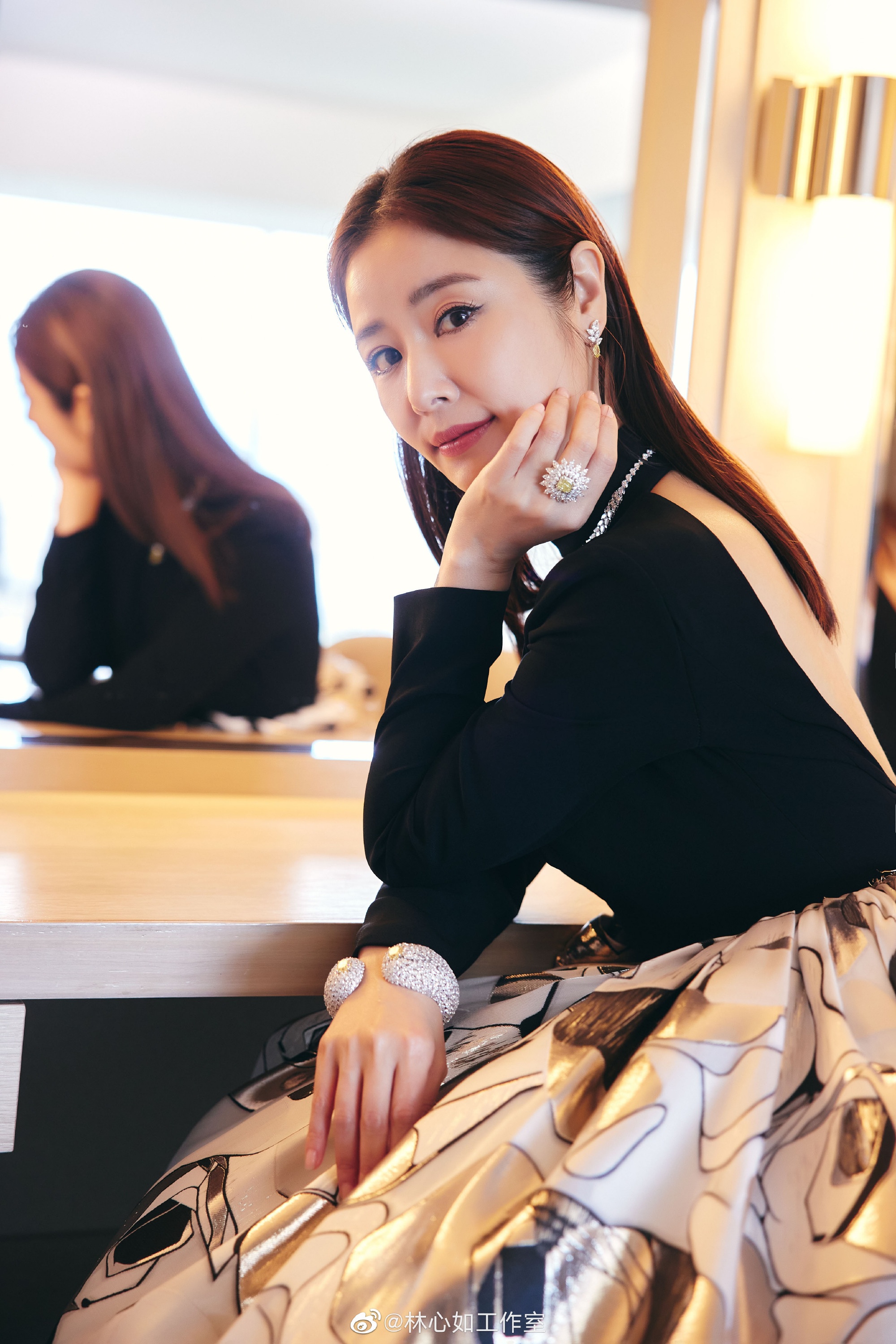 Sao 'Hoan Chau cach cach' - nguoi xuat gia,  nguoi bi tay chay anh 6