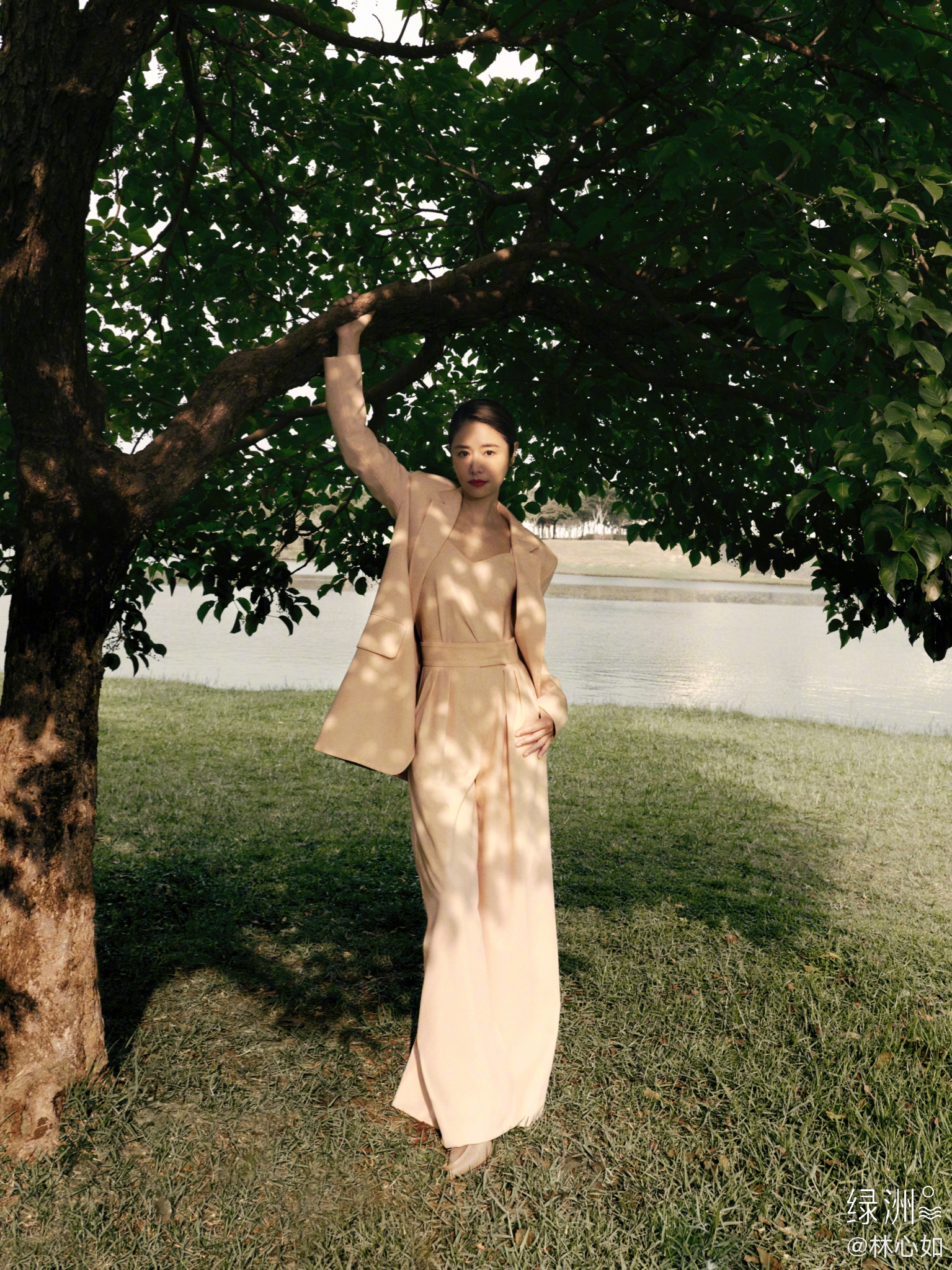 Sao 'Hoan Chau cach cach' - nguoi xuat gia,  nguoi bi tay chay anh 8