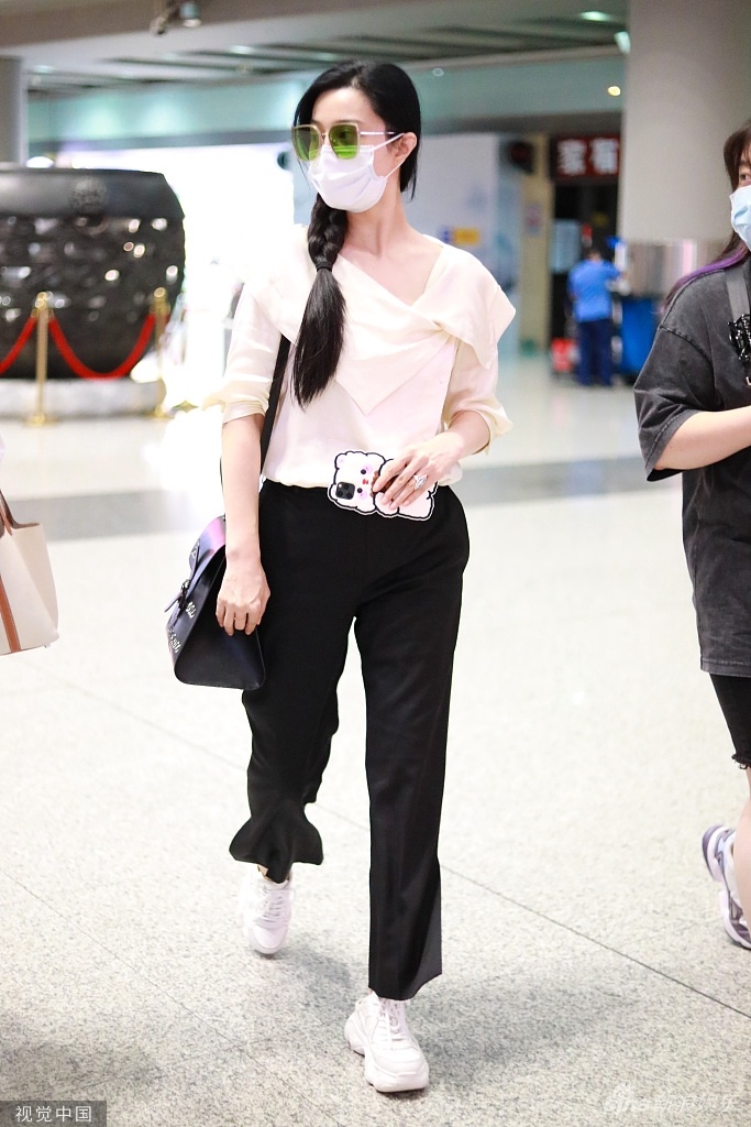 Pham Bang Bang ne tranh khi duoc hoi ve Trieu Vy anh 1